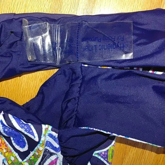 NWT Trina Turk Lotus Batik Bandeau Bikini Top & Reversible Bikini Bottom. 8 - Picture 9 of 10